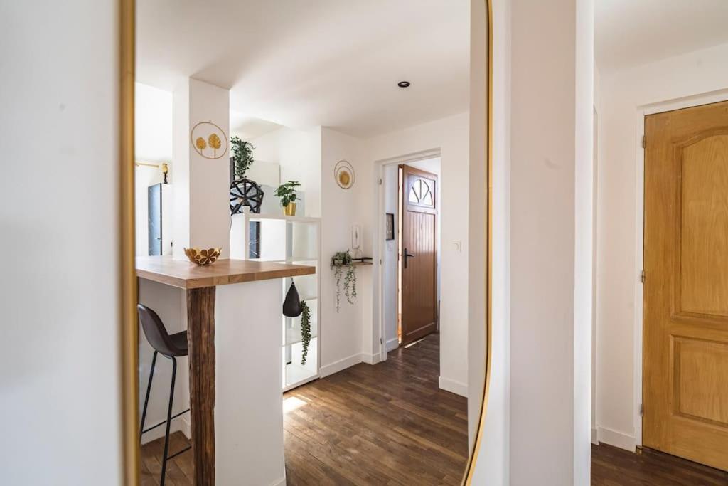 La "Taniere" Pour 6 Personnes Apartment Isles-sur-Suippe Exterior foto
