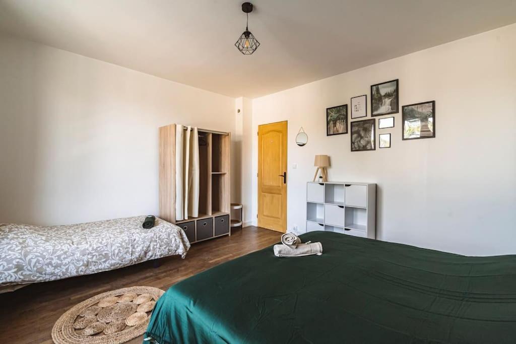 La "Taniere" Pour 6 Personnes Apartment Isles-sur-Suippe Exterior foto